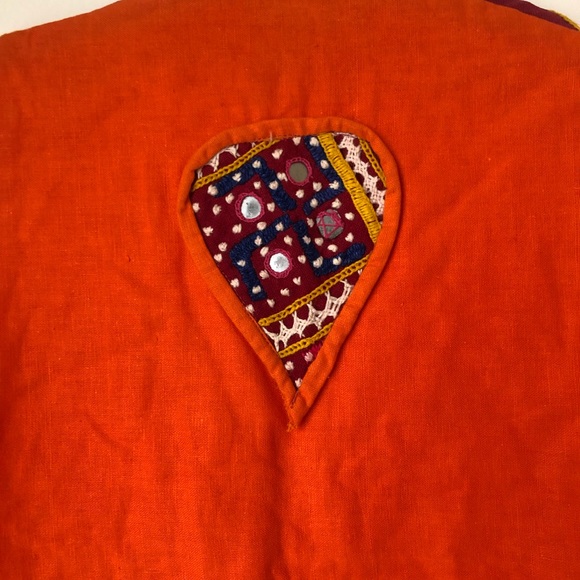 Amazing Vintage embroidered cropped vest - Picture 2 of 5